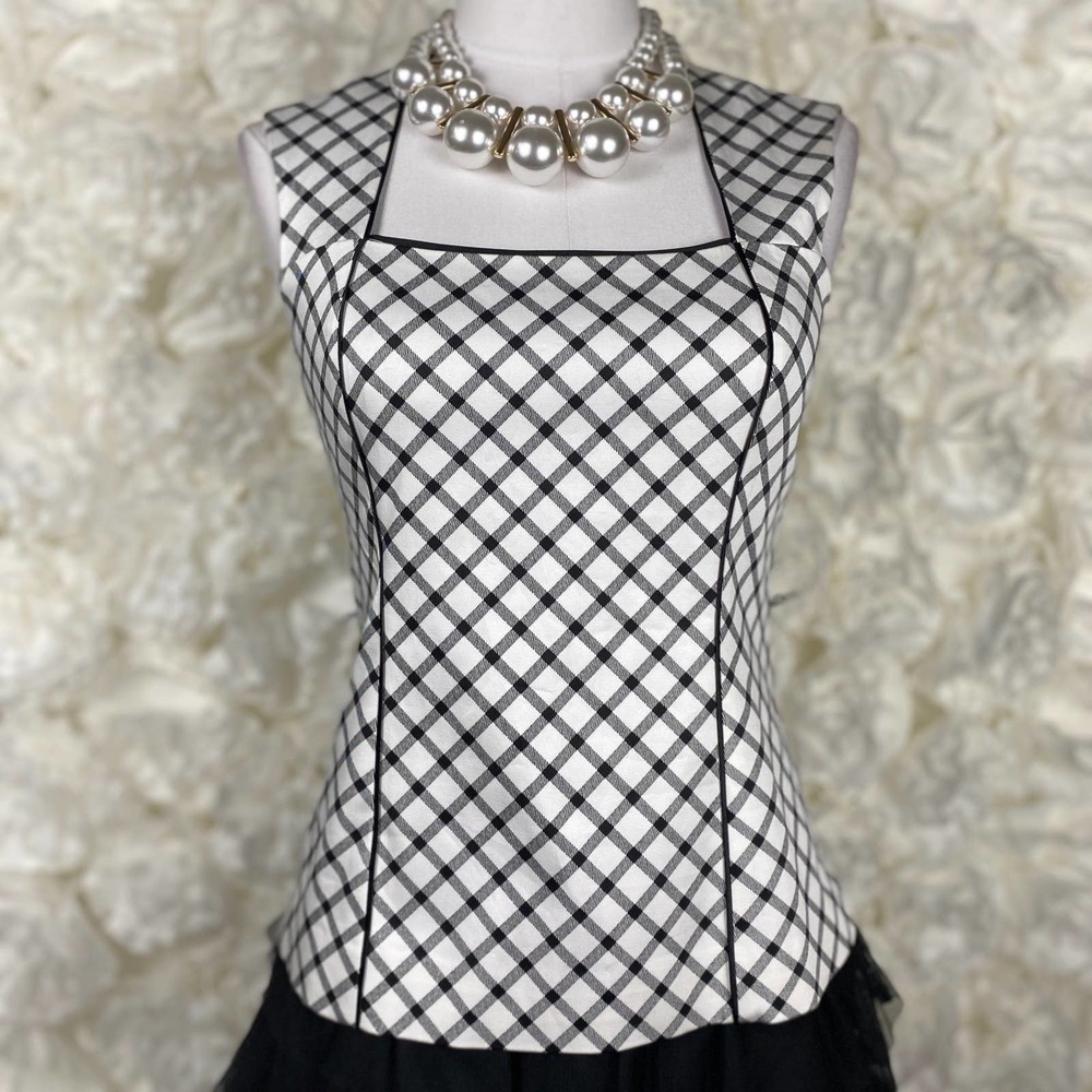 White House Black Market White  Black Diamond Square Neck Bodice Top Size 2